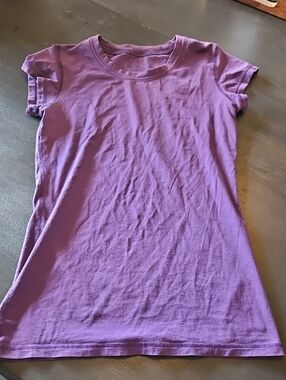 Lululemon Purple Short Sleeve Tee Shirt Size 8